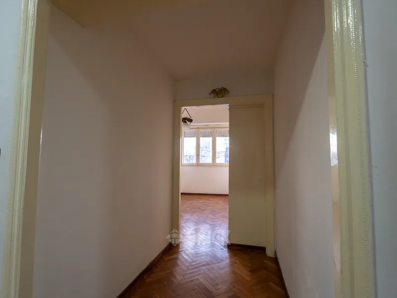 RIVADAVIA, AV. al 2500 Piso 8 5