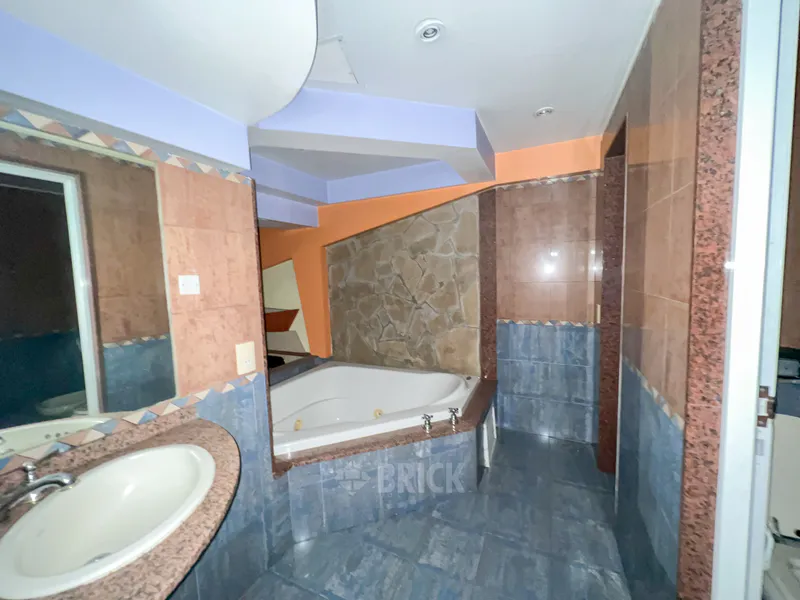 CASTRO BARROS, AV. al 0 8