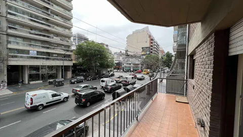 CRAMER AV. al 2400 Piso 1