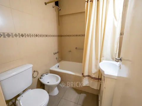 SAN IRENEO al 200 Piso PB
