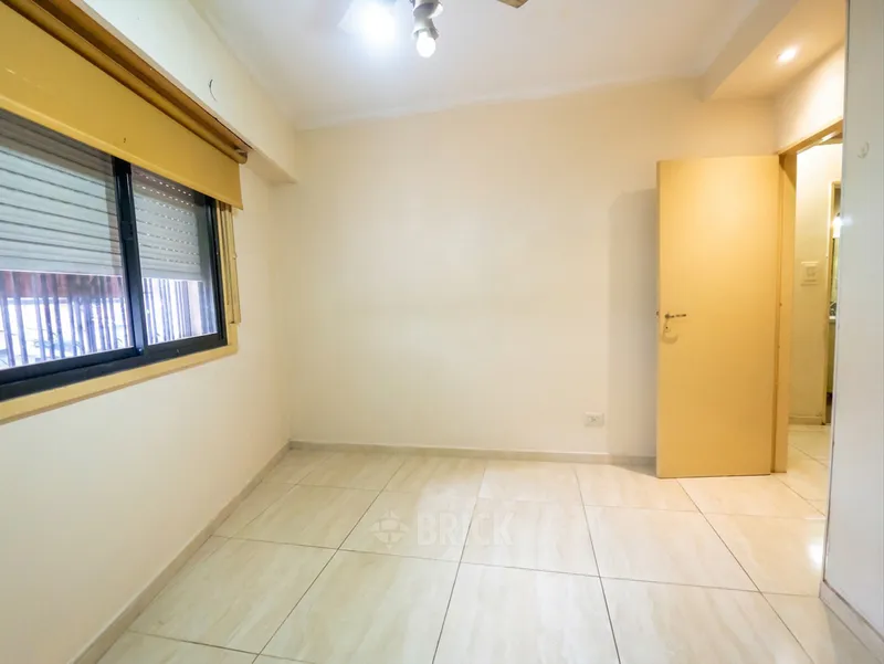 SAN IRENEO al 200 Piso PB 7