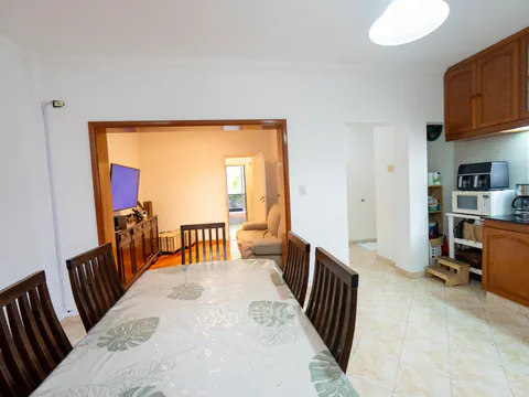ACEVEDO, EDUARDO al 300 Piso 1