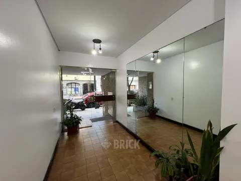 OTAMENDI al 200 Piso 8