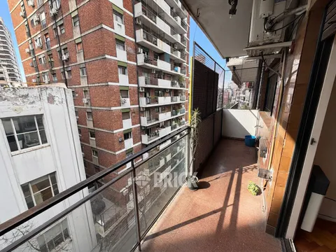 ECUADOR al 1400 Piso 7