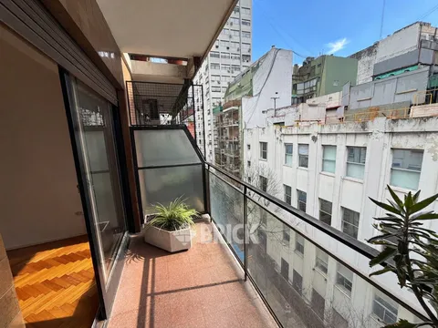 ECUADOR al 1400 Piso 7